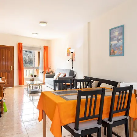 Apartman Home2book Warm Family