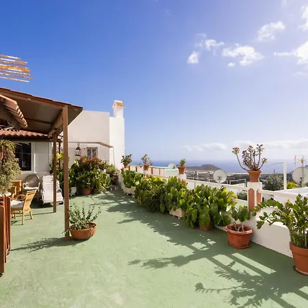 Home2book Warm Family Apartman